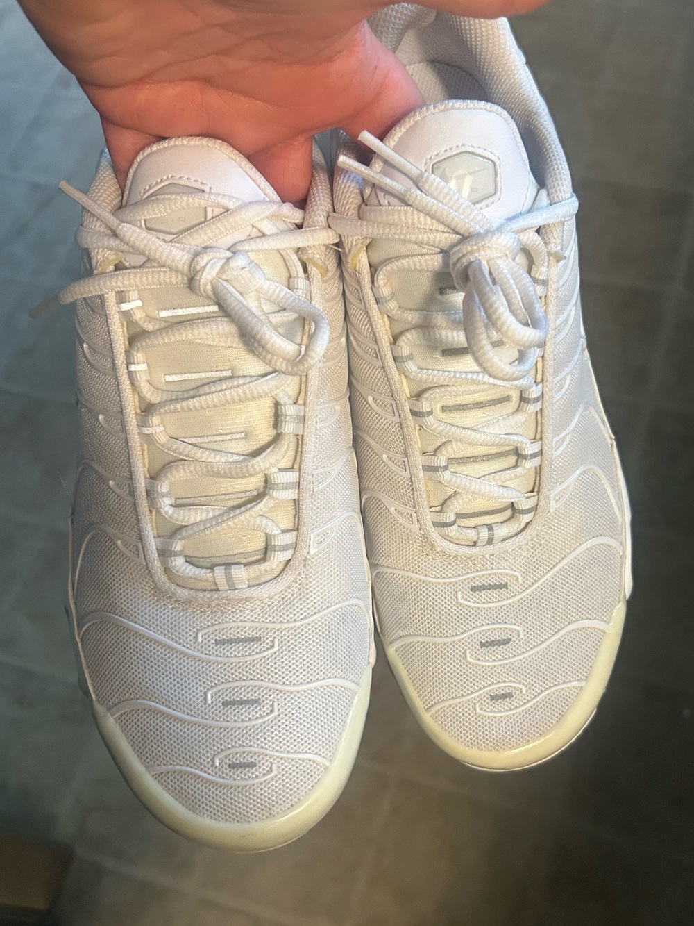 Womens triple-White air max plus